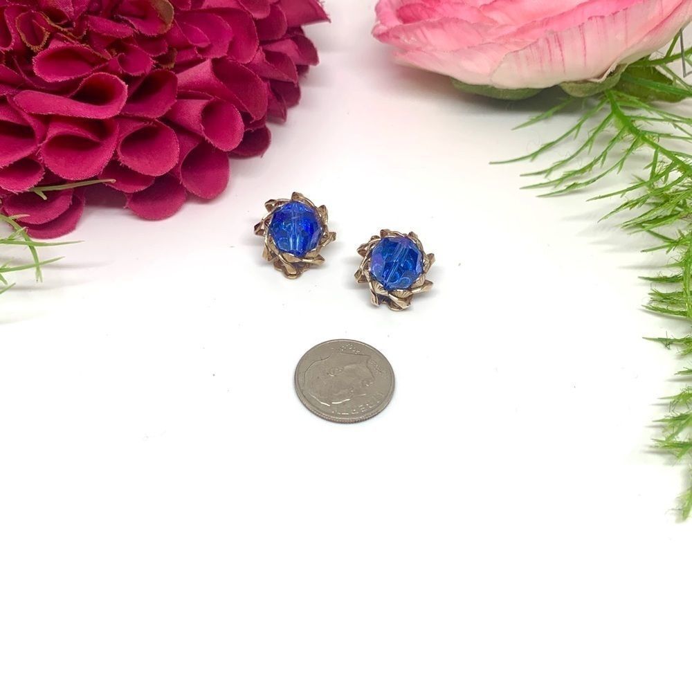 VINTAGE⚜️AUSTRIAN Crystal Blue Clip Earrings - Picture 8 of 8